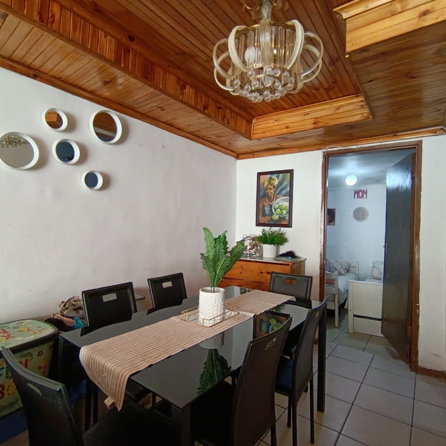 2 Bedroom Property for Sale in Delft Western Cape
